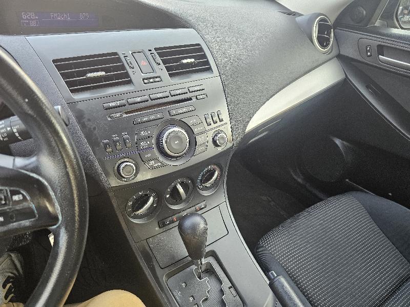 Mazda MAZDA3 i Touring 4-door 2012