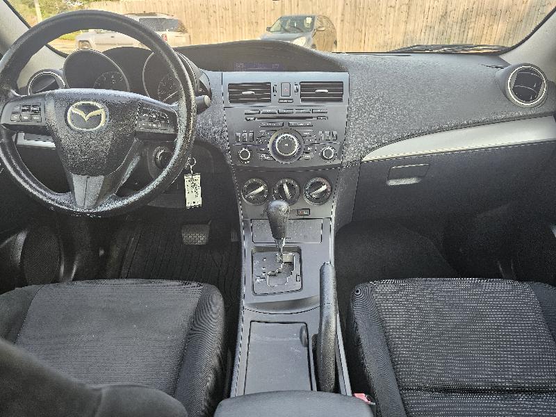 Mazda MAZDA3 i Touring 4-door 2012