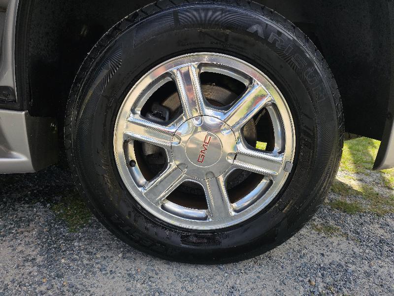 GMC Envoy Denali 4WD 2005