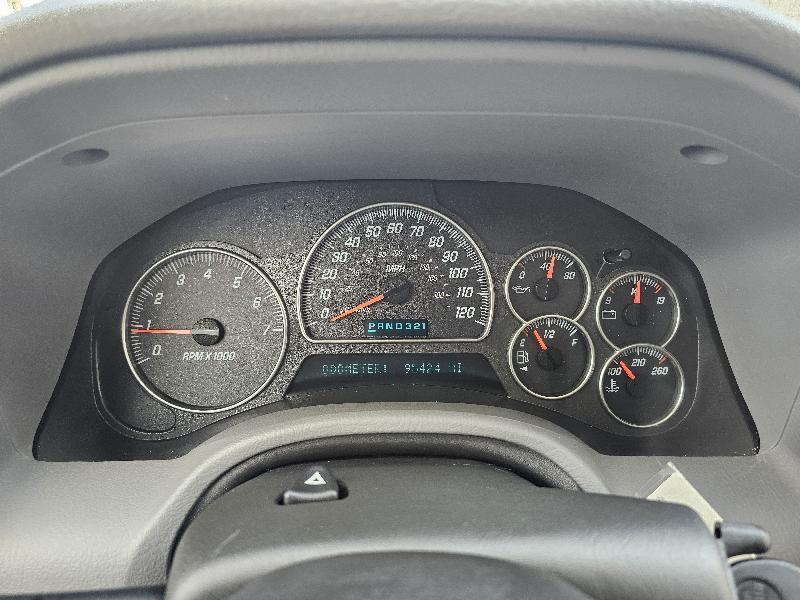 GMC Envoy Denali 4WD 2005