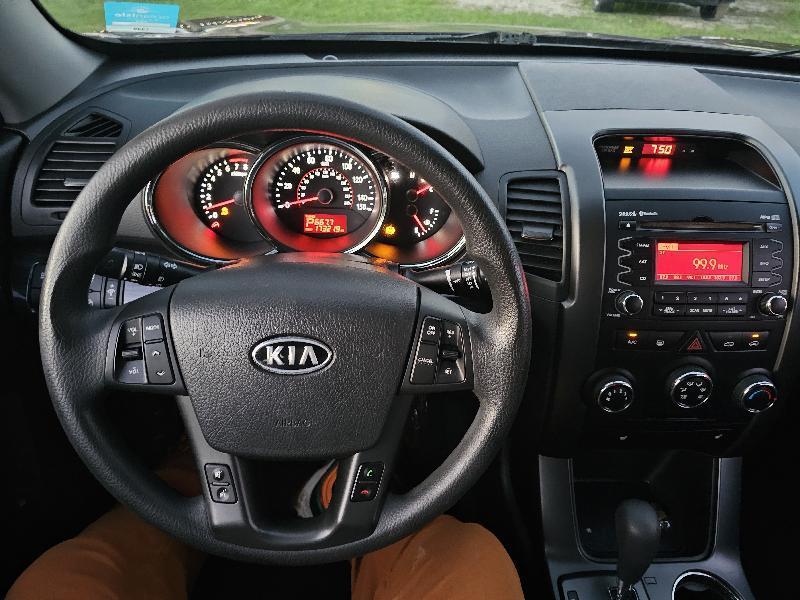 Kia Sorento LX 2WD 2012