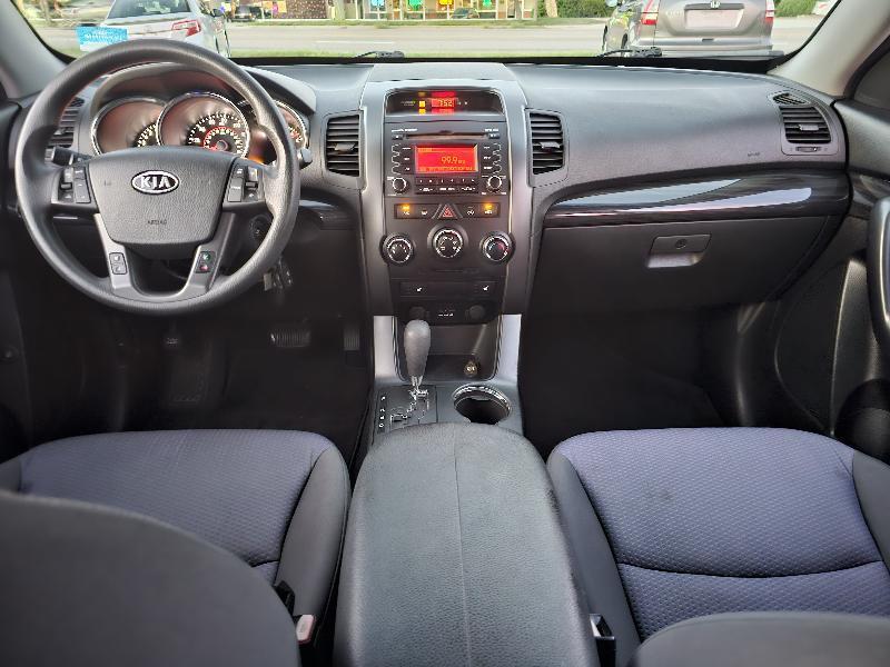 Kia Sorento LX 2WD 2012