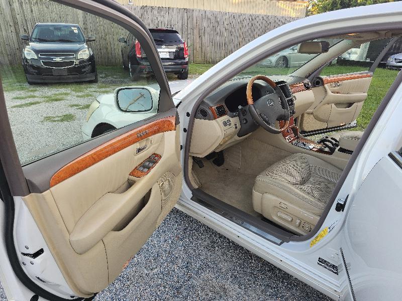 Lexus LS 430 Sedan 2004