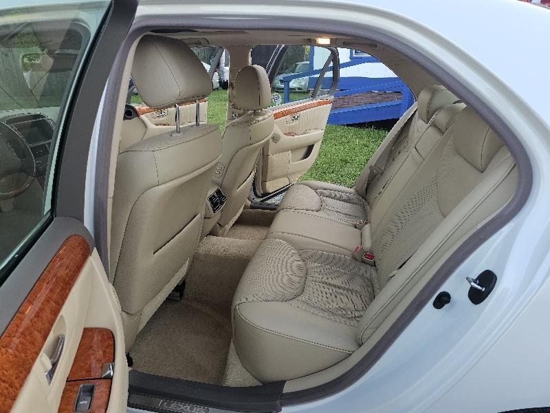 Lexus LS 430 Sedan 2004