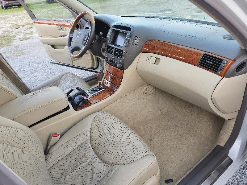 Lexus LS 430 Sedan 2004