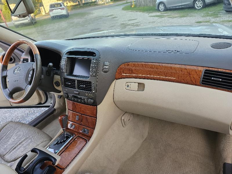 Lexus LS 430 Sedan 2004