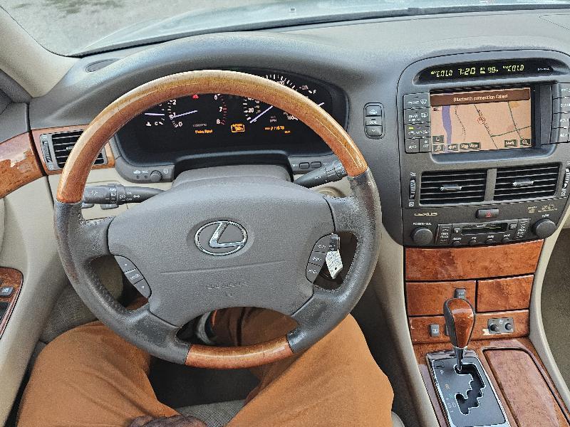 Lexus LS 430 Sedan 2004