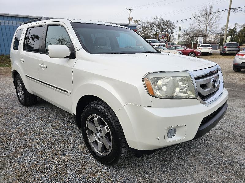 Honda Pilot Touring 2WD 5-Spd AT with DVD 2011