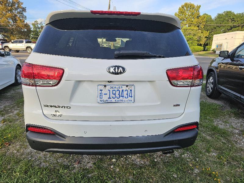 Kia Sorento LX 2WD 2016