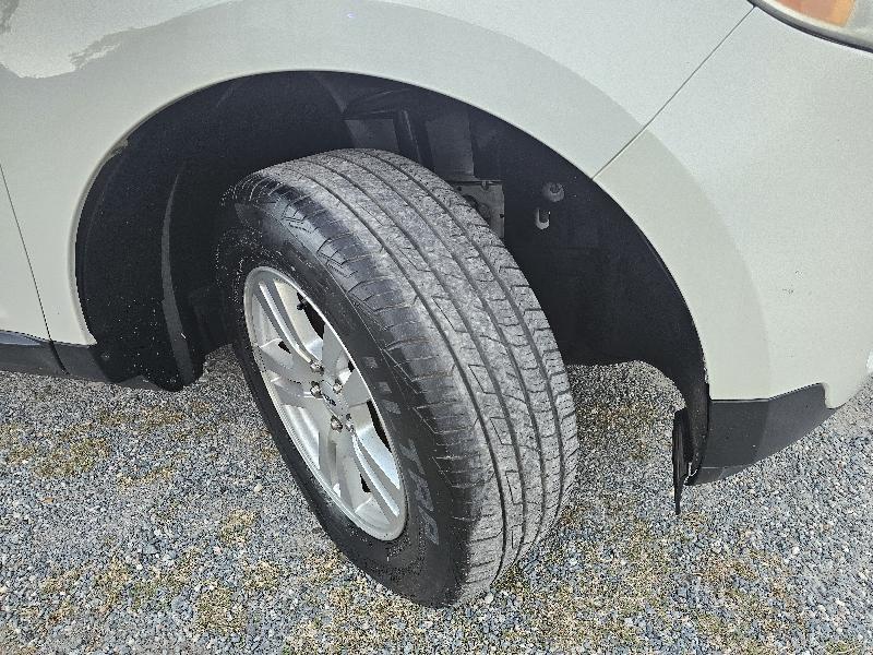 Ford Edge SE FWD 2011