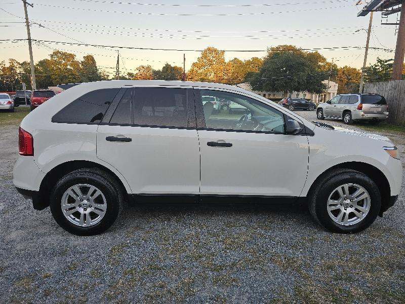 Ford Edge SE FWD 2011