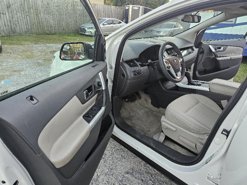 Ford Edge SE FWD 2011