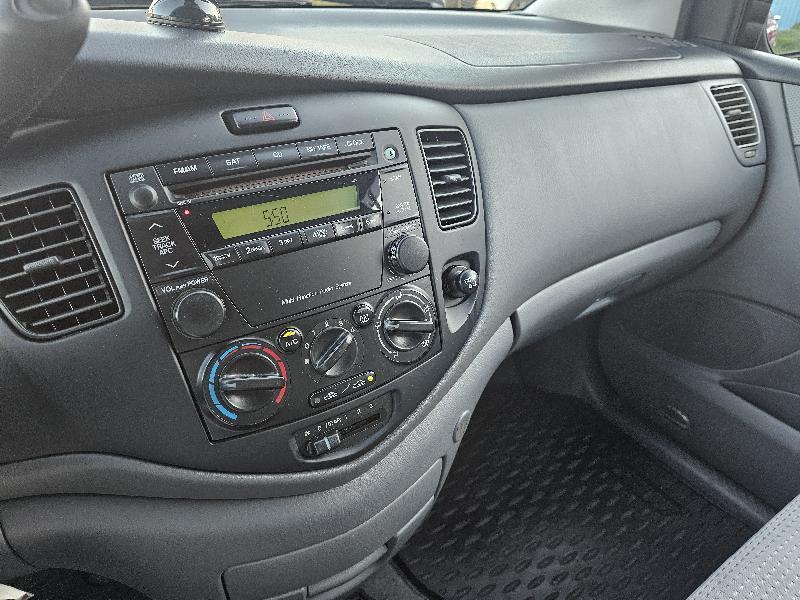 Mazda MPV LX 2005