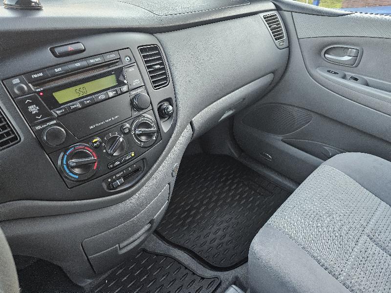 Mazda MPV LX 2005