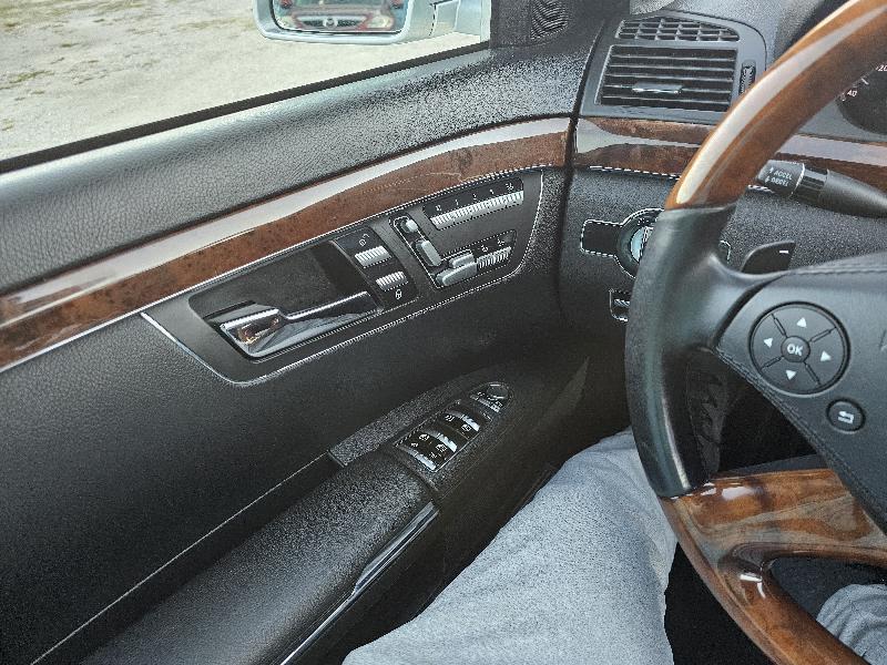 Mercedes-Benz S-Class S550 4-MATIC 2010
