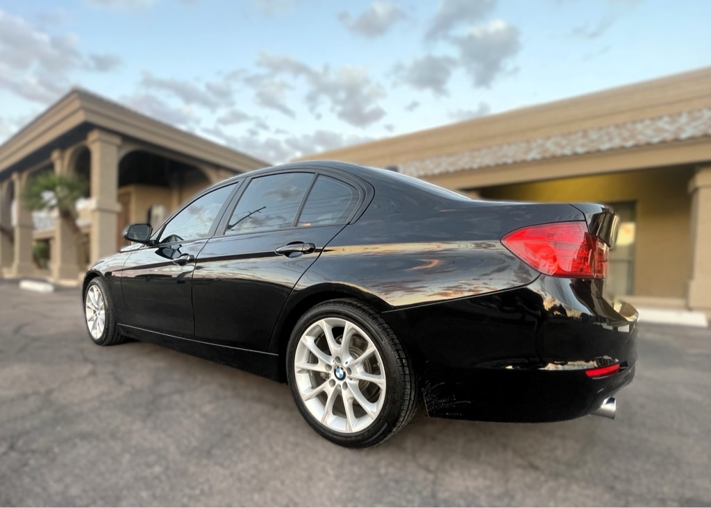 BMW 3-Series 320i Sedan 2014