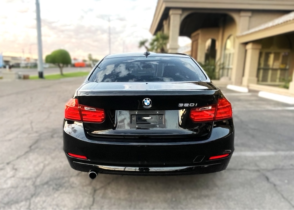 BMW 3-Series 320i Sedan 2014