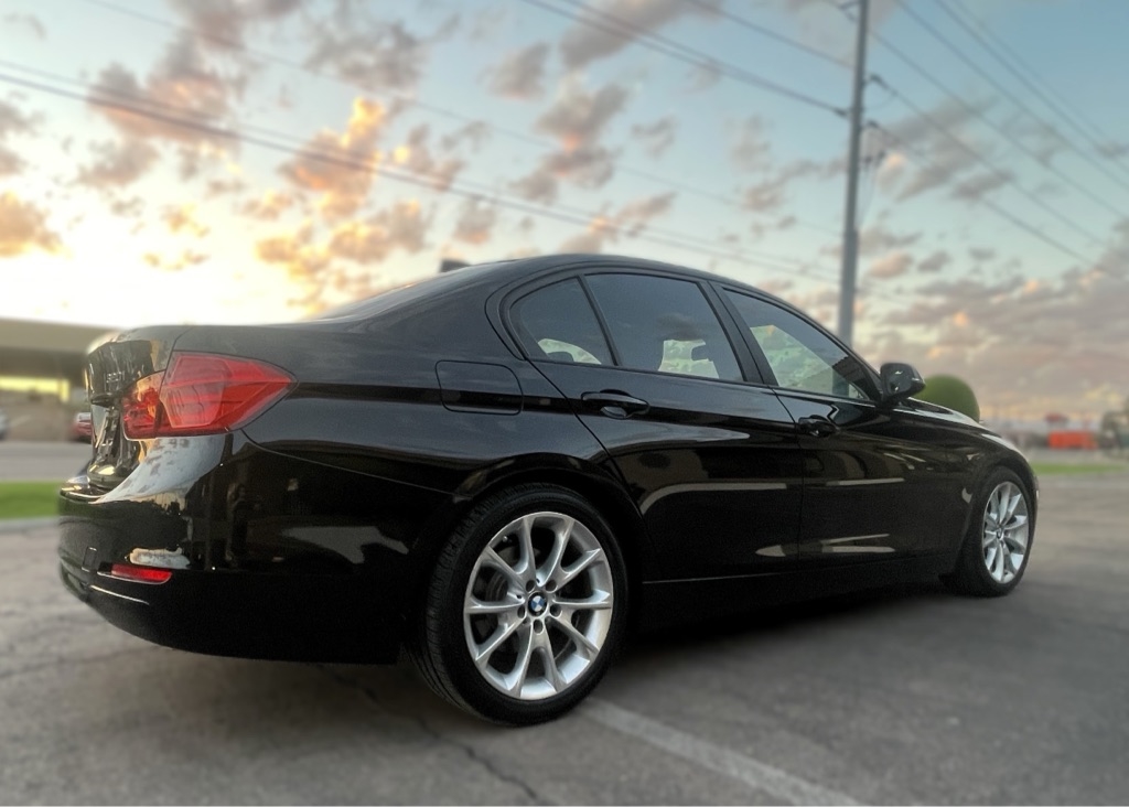 BMW 3-Series 320i Sedan 2014
