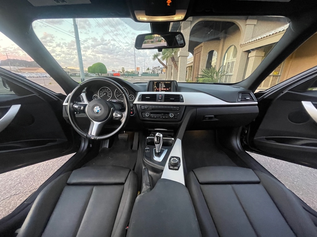 BMW 3-Series 320i Sedan 2014