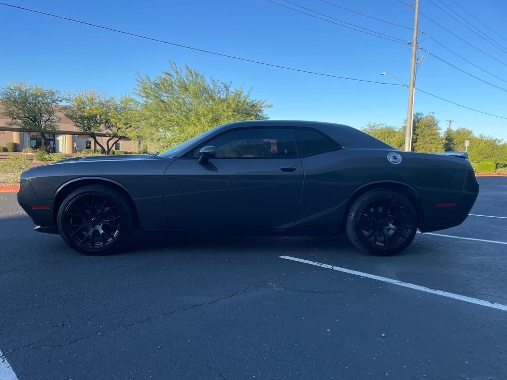 Dodge Challenger photo 4