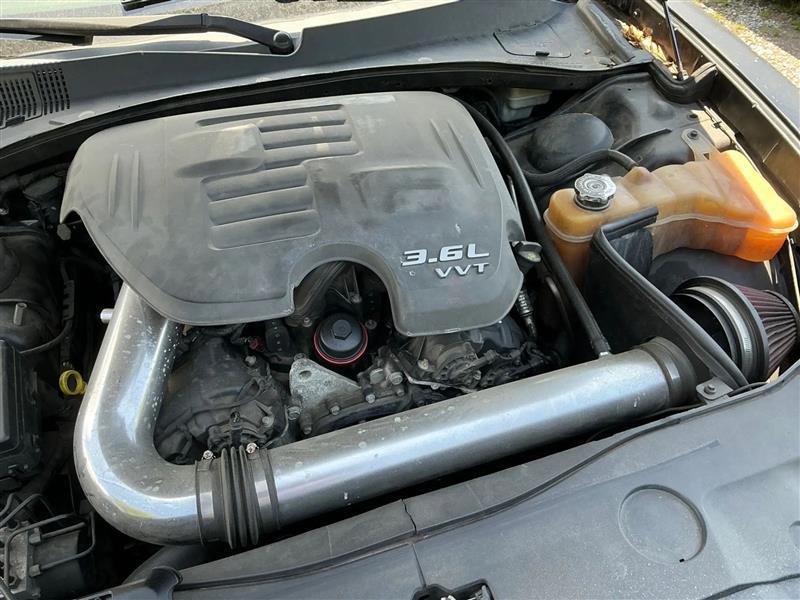 Dodge Charger SE 2012