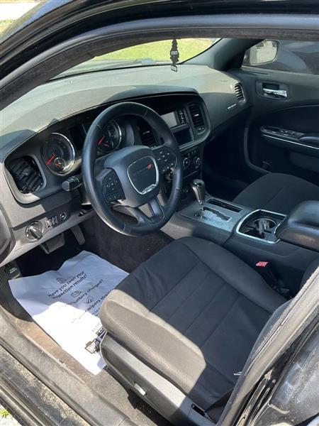 Dodge Charger SE 2012