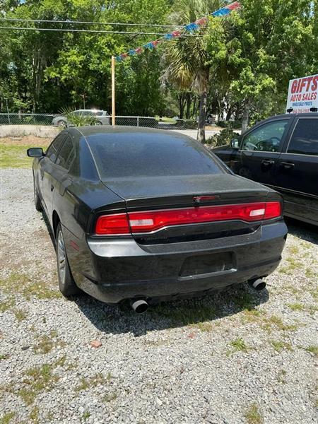 Dodge Charger SE 2012