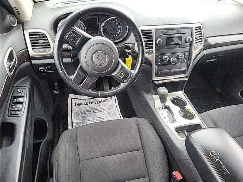 Jeep Grand Cherokee Laredo 2WD 2012