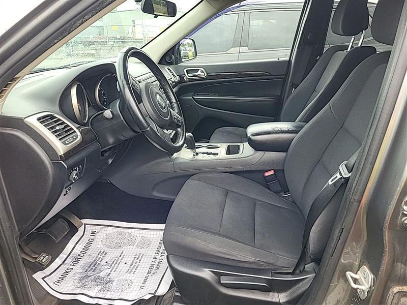 Jeep Grand Cherokee Laredo 2WD 2012