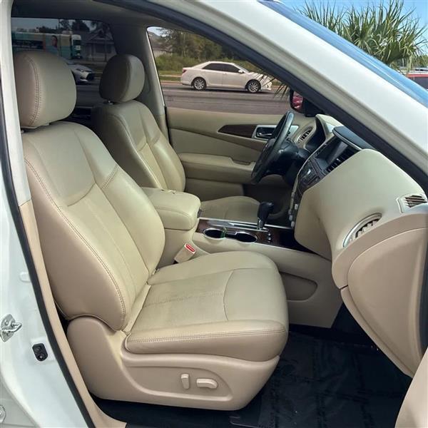 Nissan Pathfinder Platinum 2WD 2017