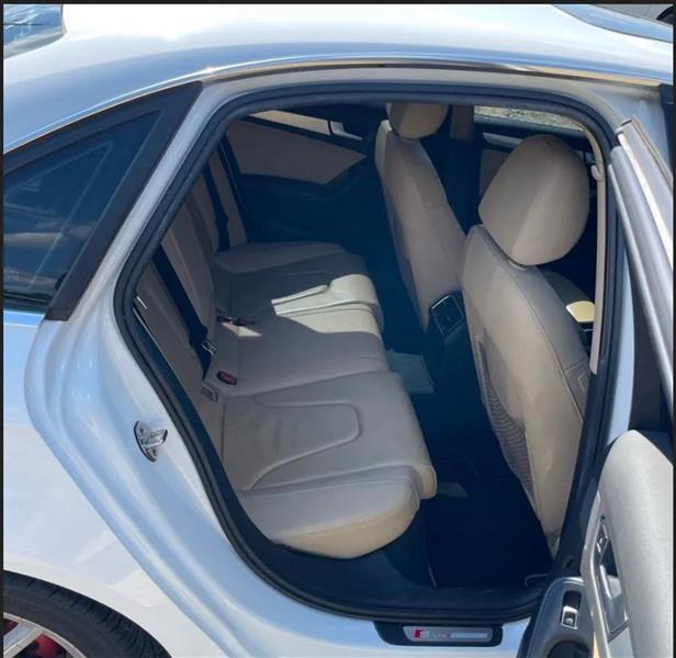 Audi A4 2.0T Sedan quattro Tiptronic 2014