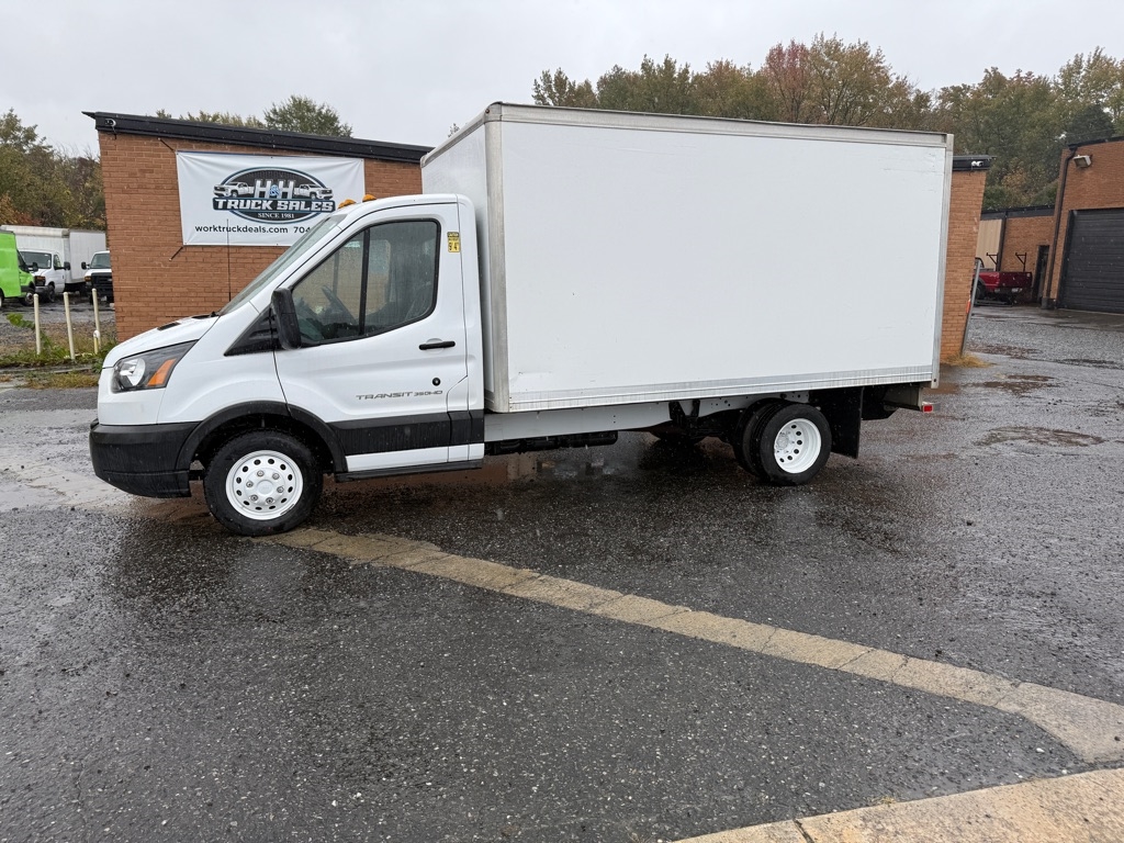 2019 Ford Transit Chassis Cab Base's photo