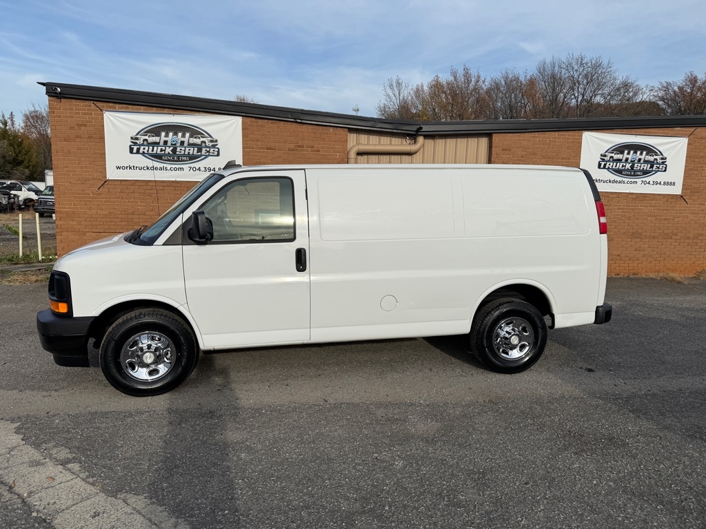 2017 Chevrolet Express Cargo Van RWD 2500 135"