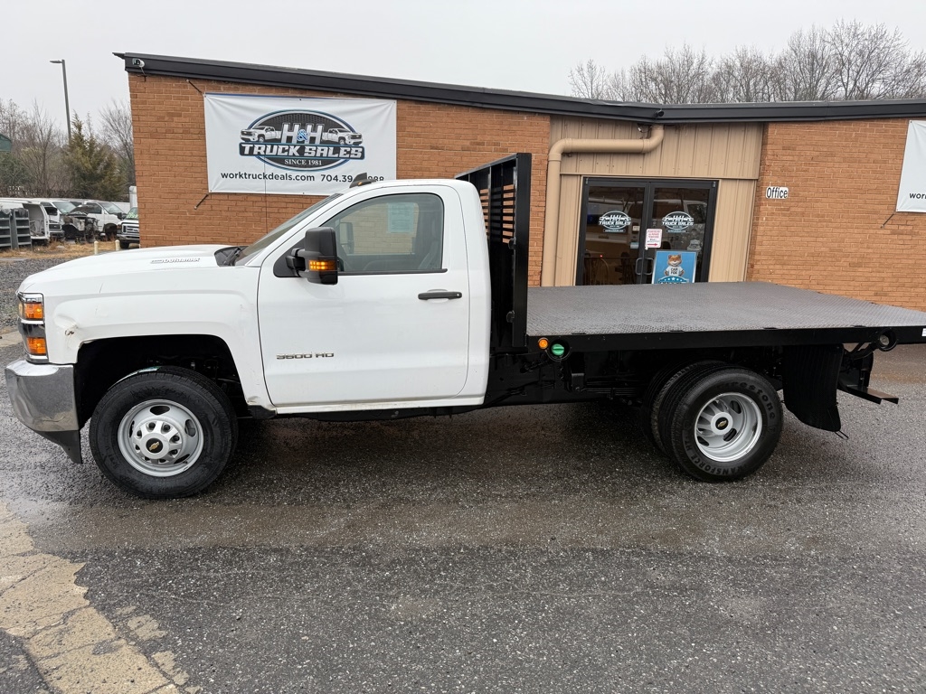2018 Chevrolet Silverado 3500 Chassis Cab Work Truck's photo