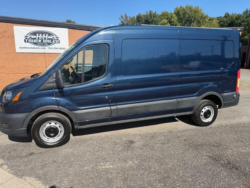 2021 Ford Transit Cargo Van T-250 130" Med Rf 9070 GVWR RWD