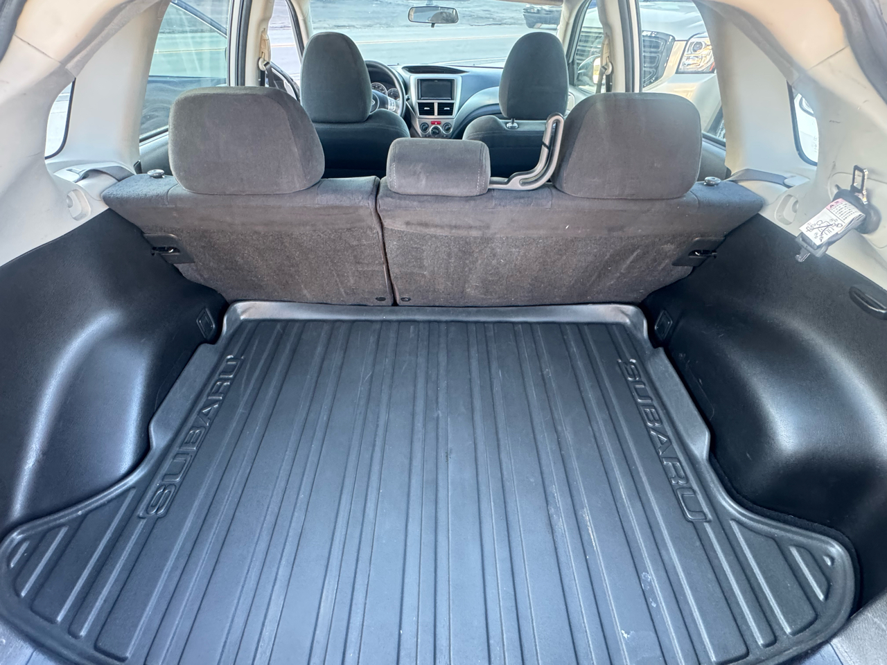 Subaru Impreza 2.5i 5-door 2010