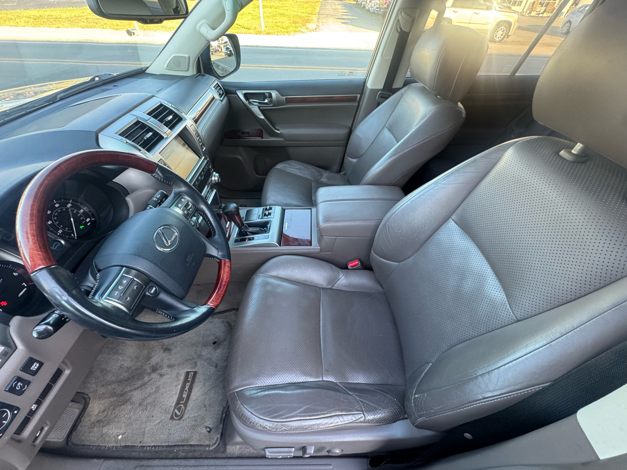 Lexus GX 460 Sport Utility 2010