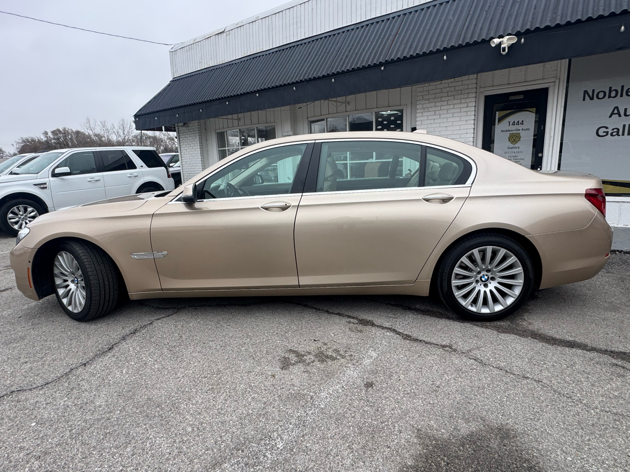 BMW 7-Series 750Li 2013