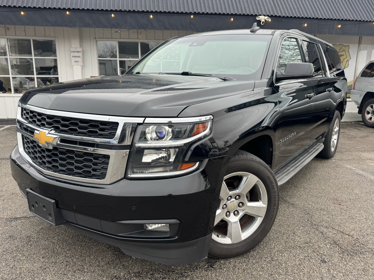 Chevrolet Suburban LT 1500 4WD 2015