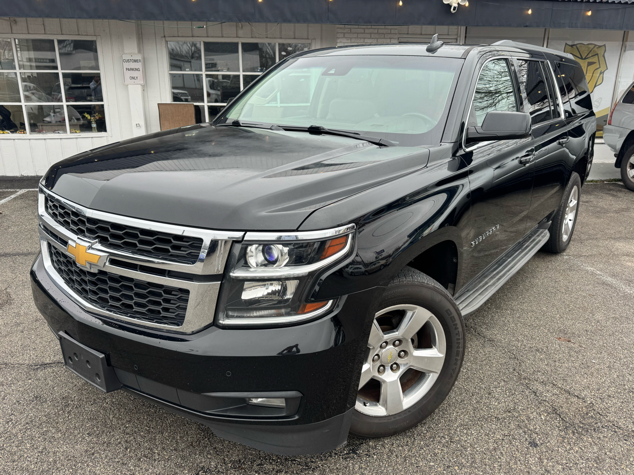 Chevrolet Suburban LT 1500 4WD 2015