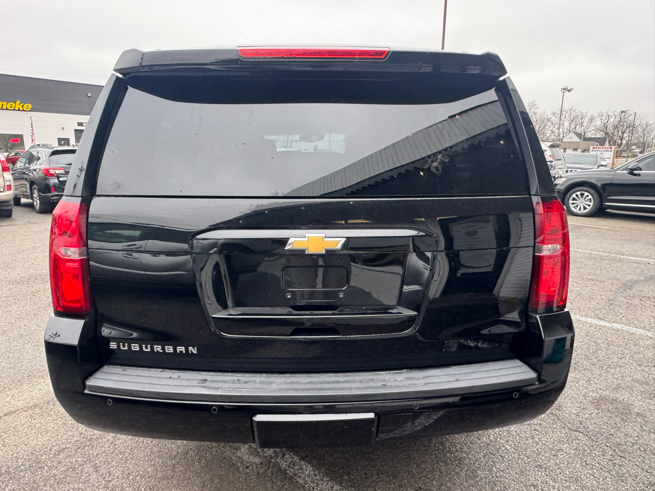 Chevrolet Suburban LT 1500 4WD 2015