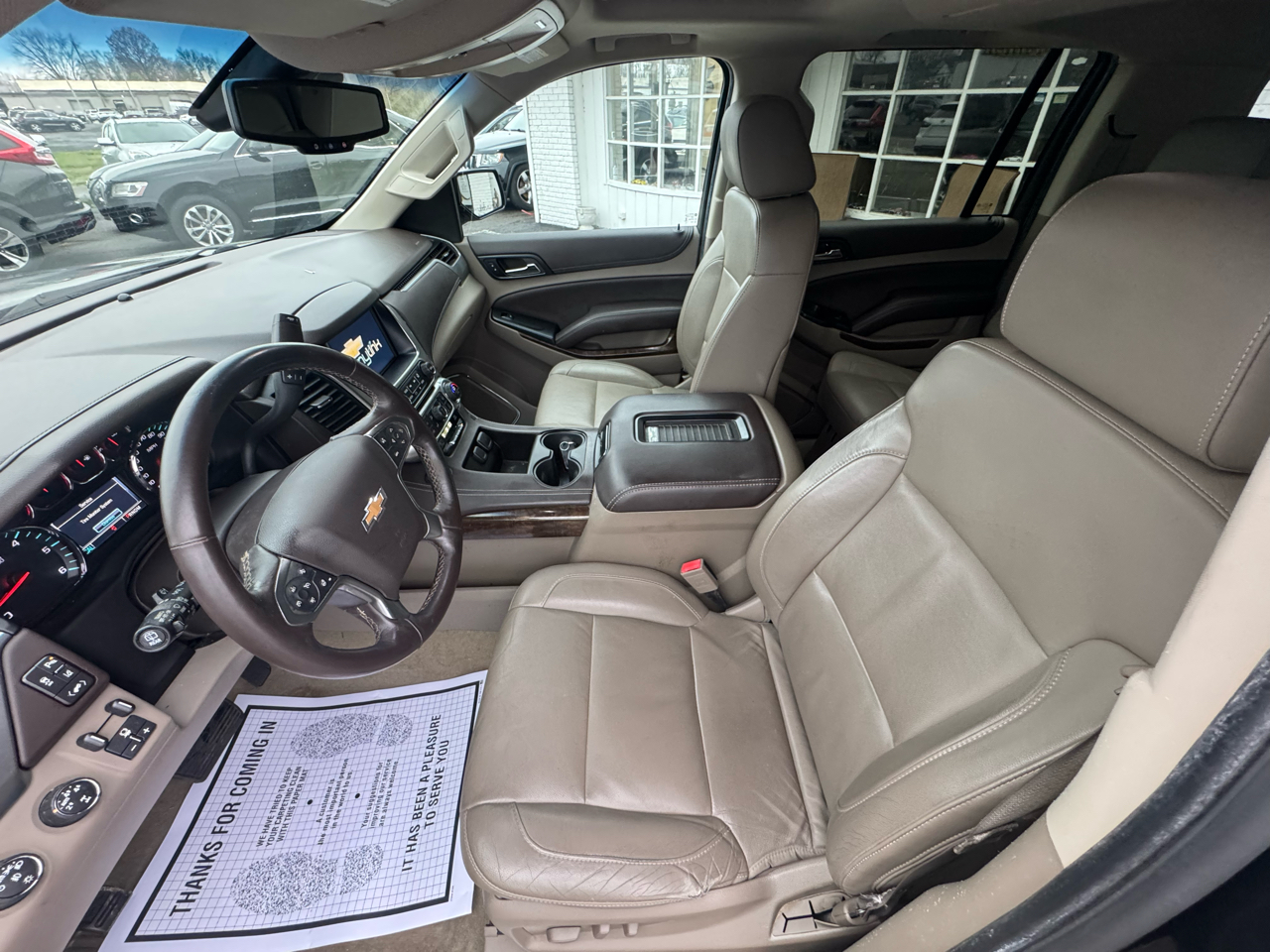 Chevrolet Suburban LT 1500 4WD 2015