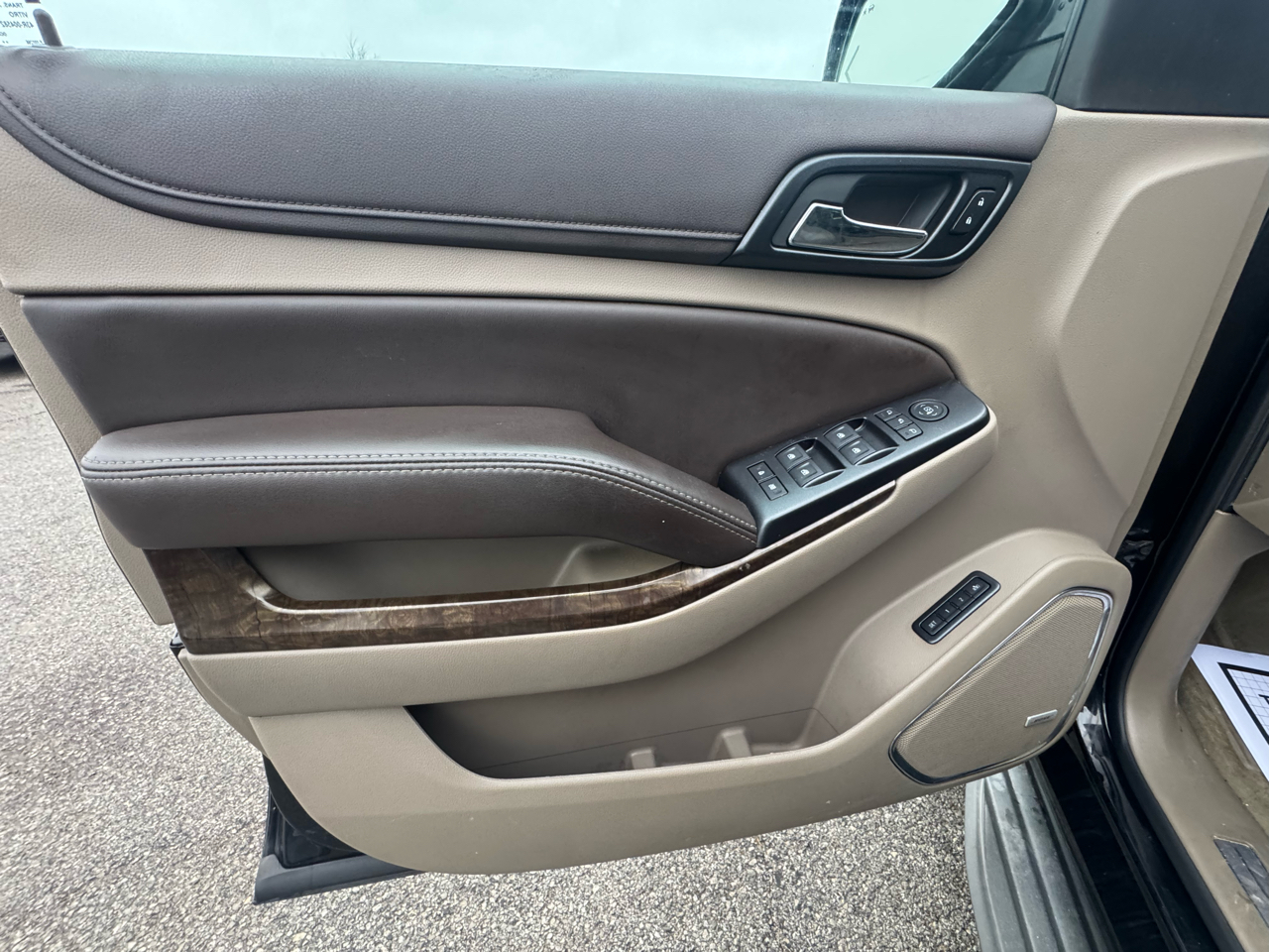 Chevrolet Suburban LT 1500 4WD 2015