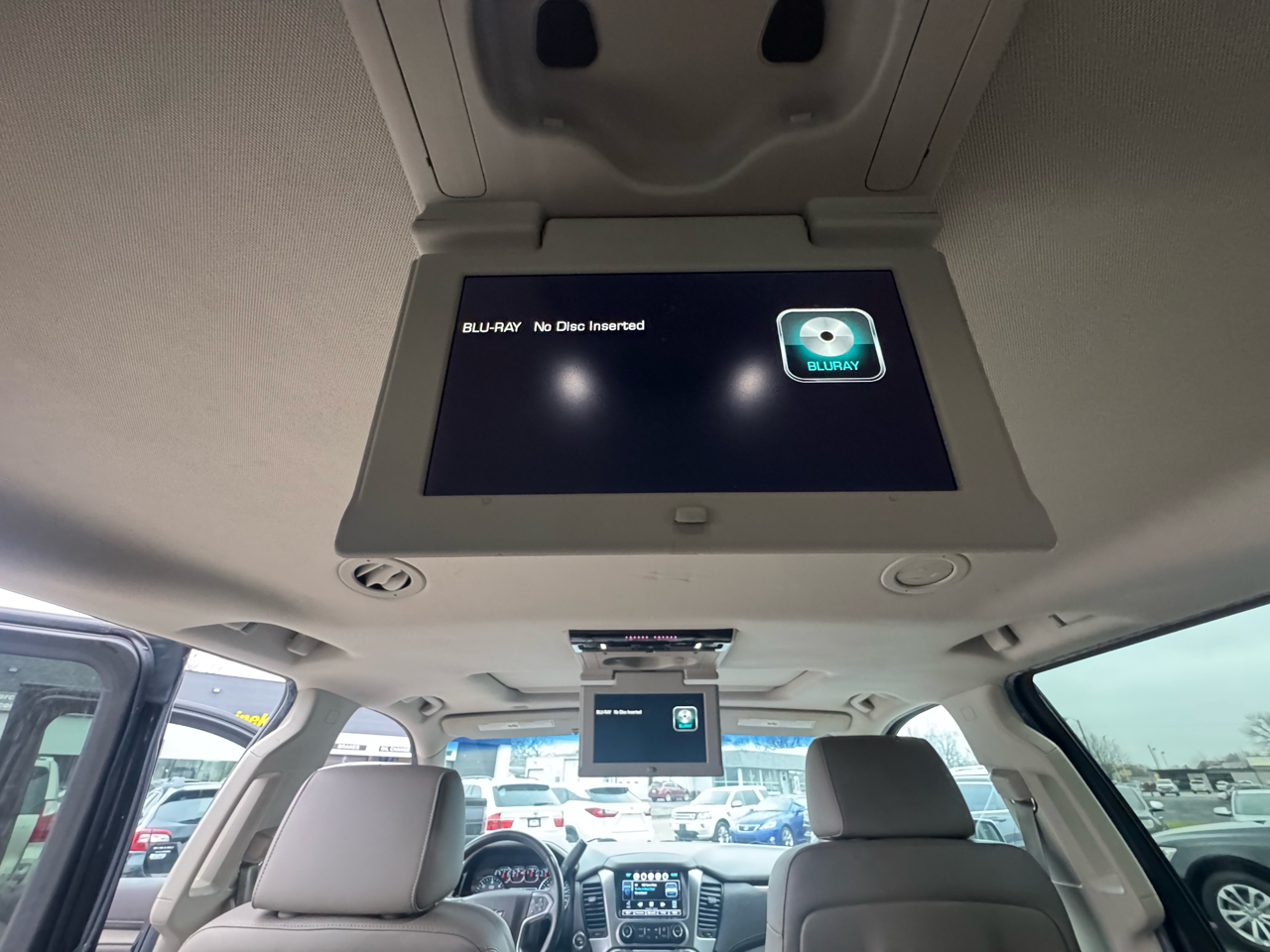 Chevrolet Suburban LT 1500 4WD 2015