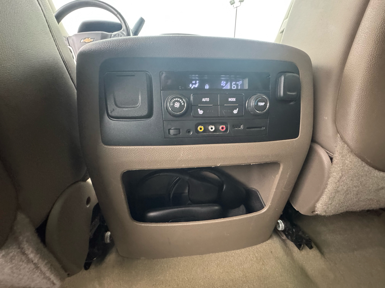 Chevrolet Suburban LT 1500 4WD 2015