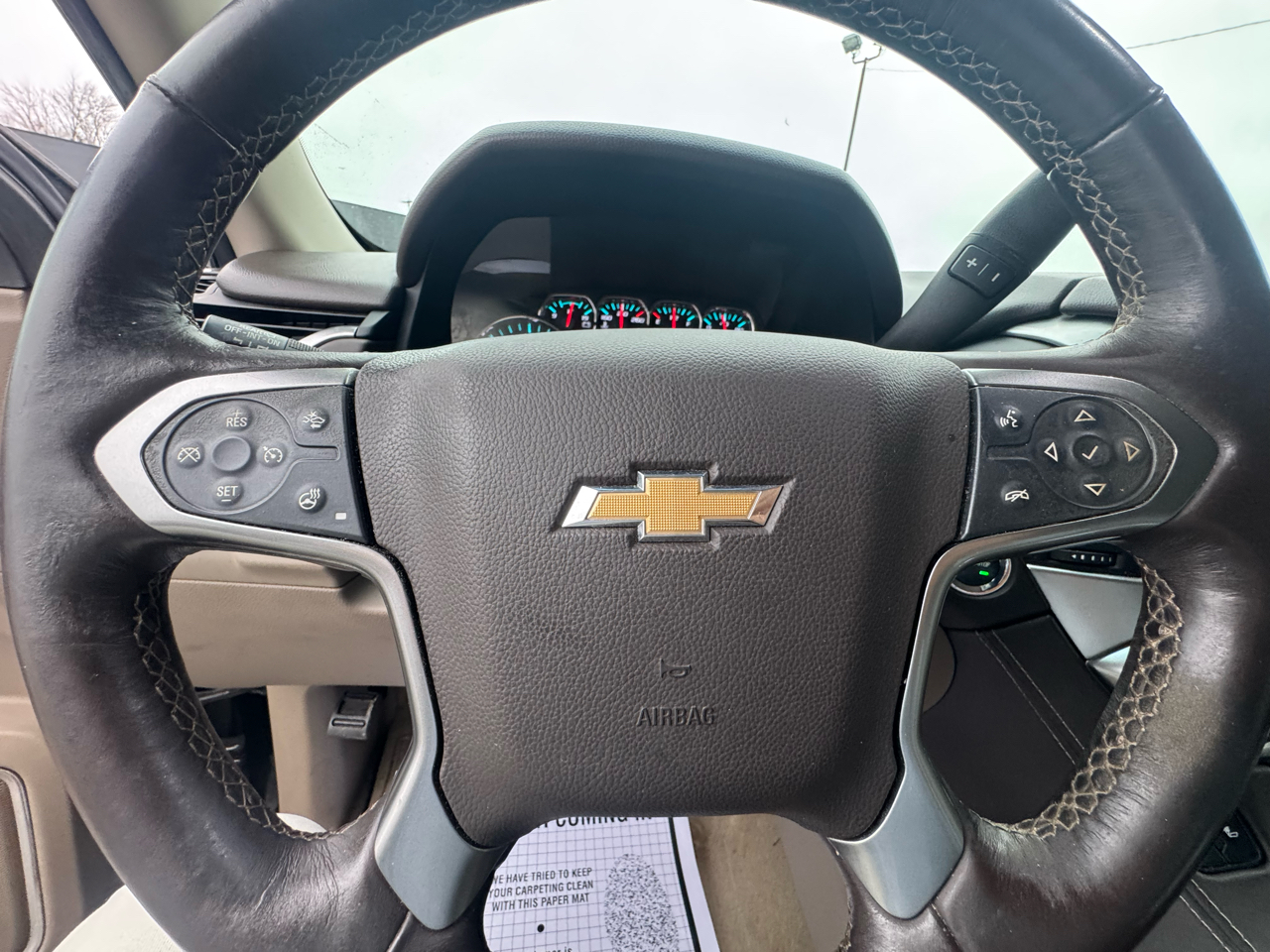 Chevrolet Suburban LT 1500 4WD 2015