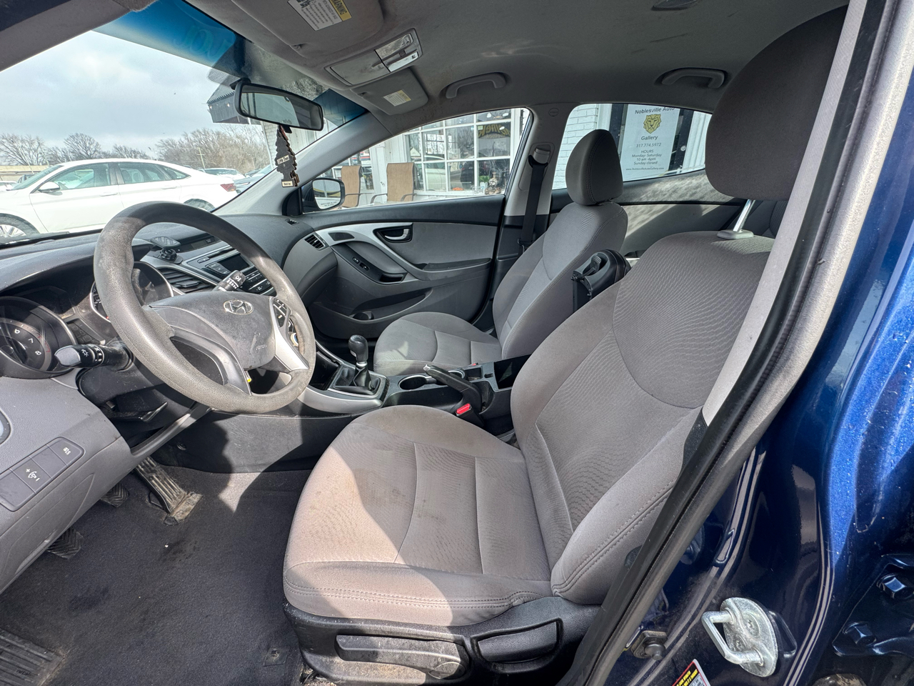 Hyundai Elantra SE 6AT 2016