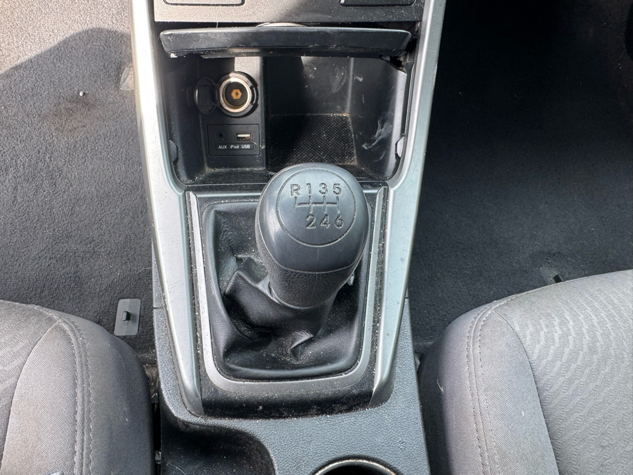 Hyundai Elantra SE 6AT 2016