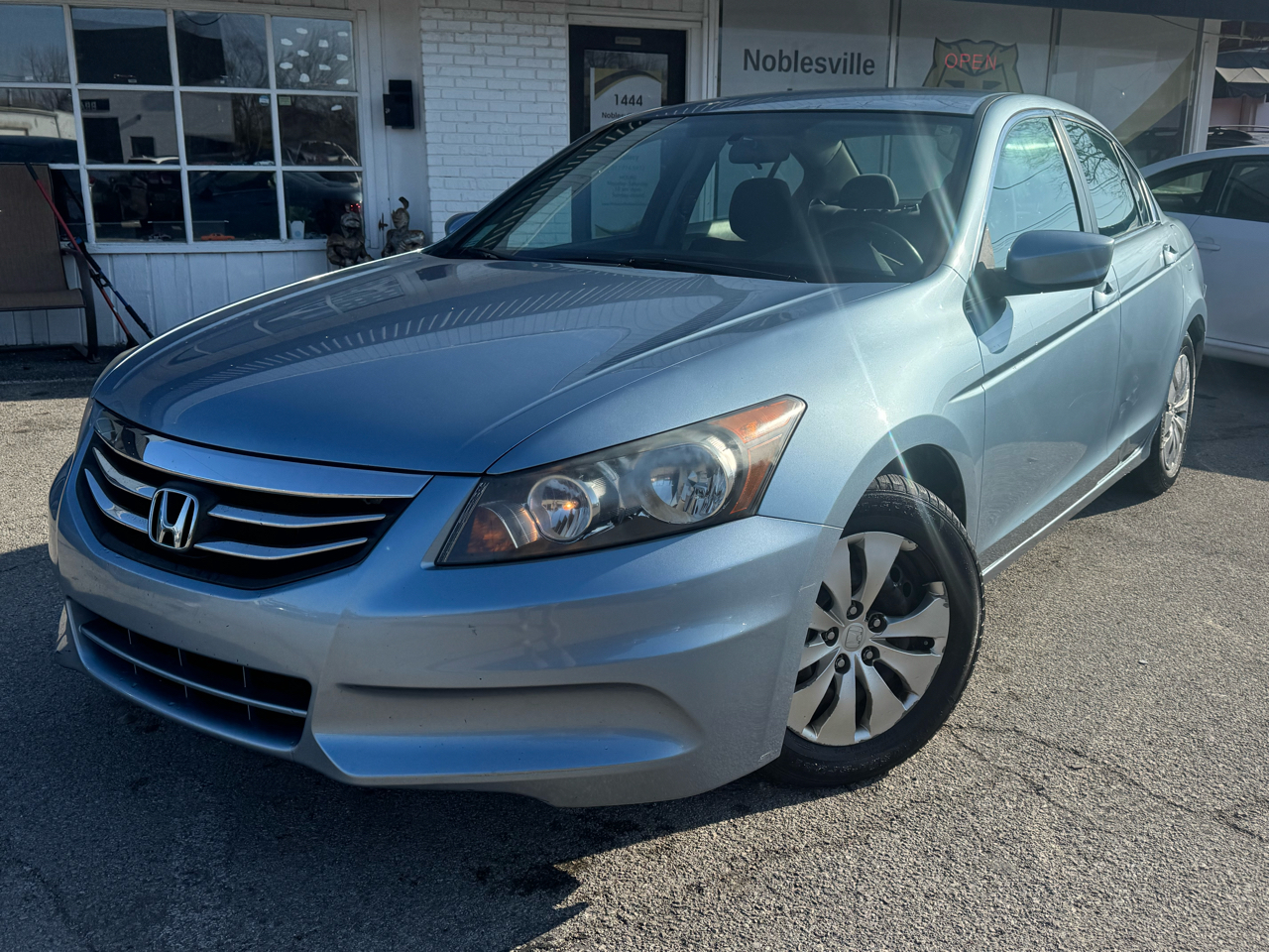 Honda Accord LX sedan AT 2012
