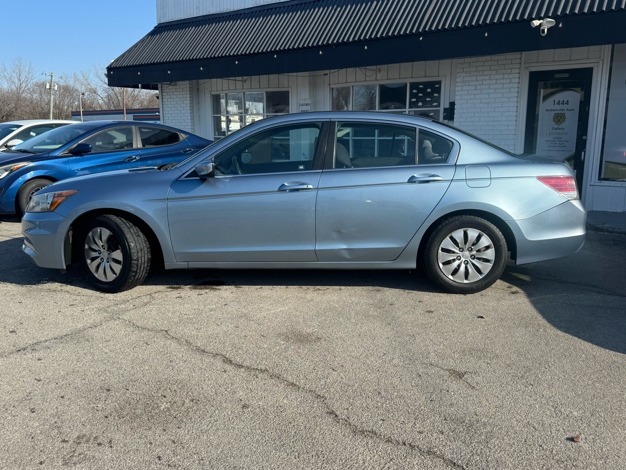Honda Accord LX sedan AT 2012